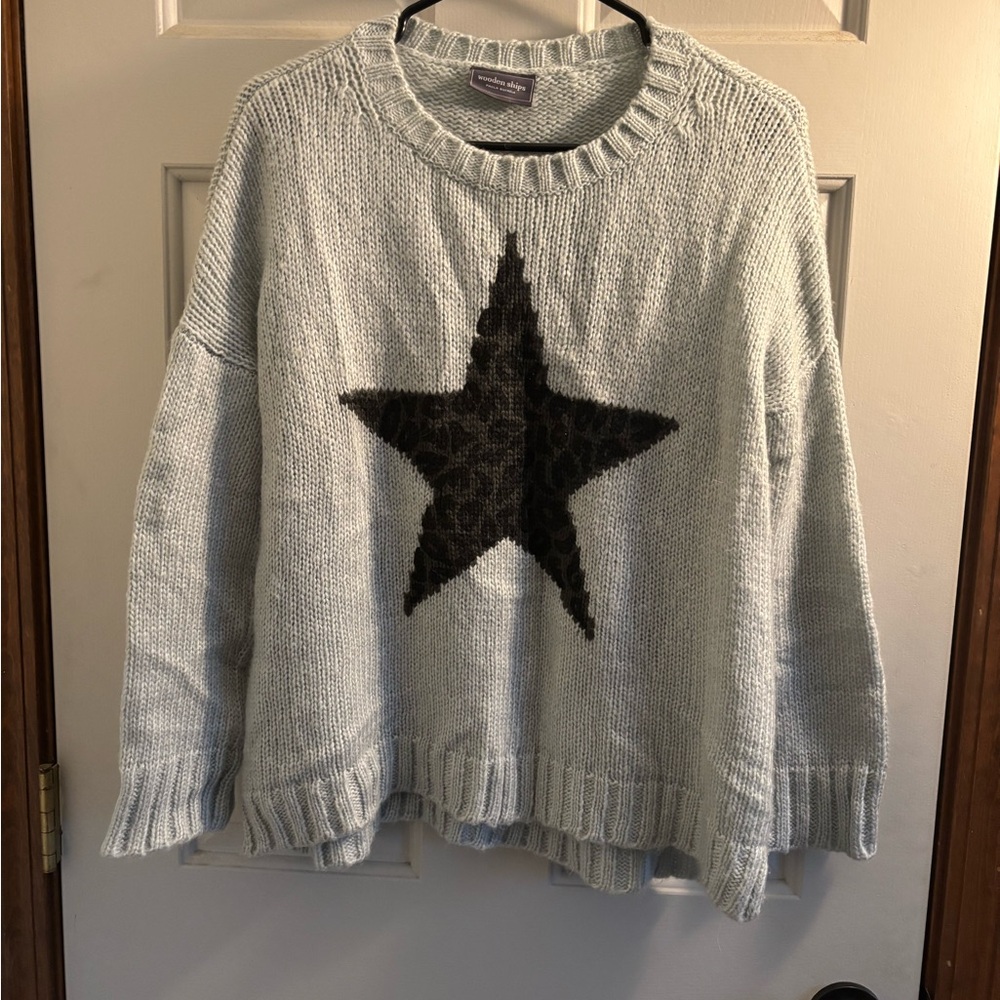 Wooden Ships light gray camo star drop shoulder soft sweater wms size L cozy!